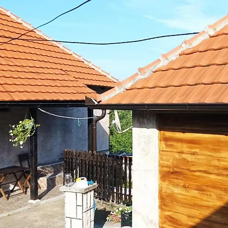 Etno Kuca Ostrvica 2