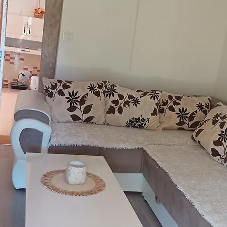 Etno Kuca Ostrvica 2 Daire Varnice