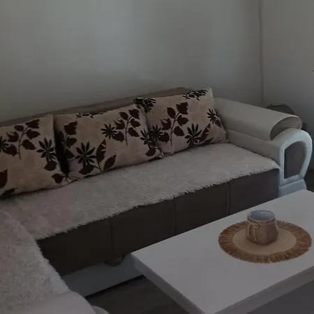 Daire Etno Kuca Ostrvica 2 Varnice