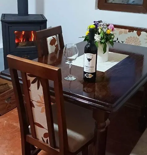 Etno Kuca Ostrvica 2 * Varnice