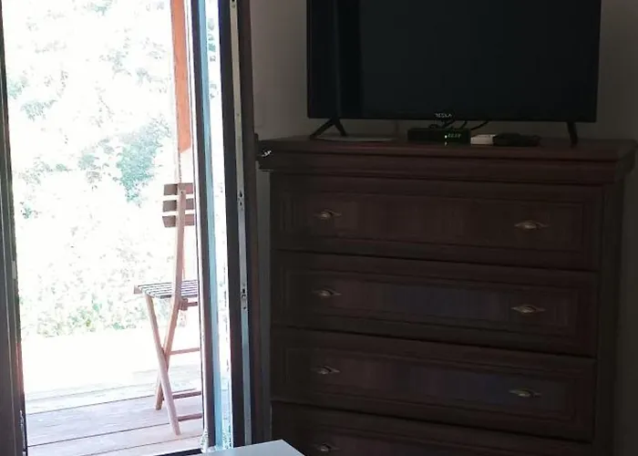 Etno Kuca Ostrvica 2 아파트